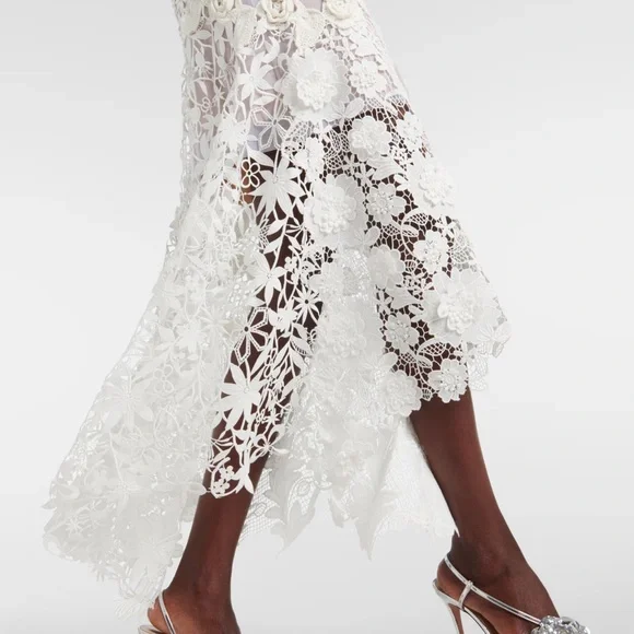 OSCAR DE LA RENTA
Crochet guipure lace gown - Picture 3 of 4